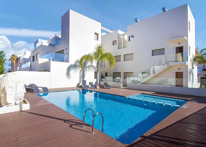 3 Bedroom Gorgeous Apartment In Denia