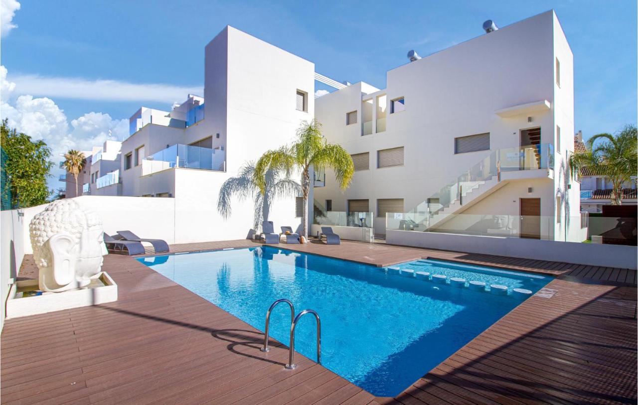 Apartamento 3 Bedroom Gorgeous In