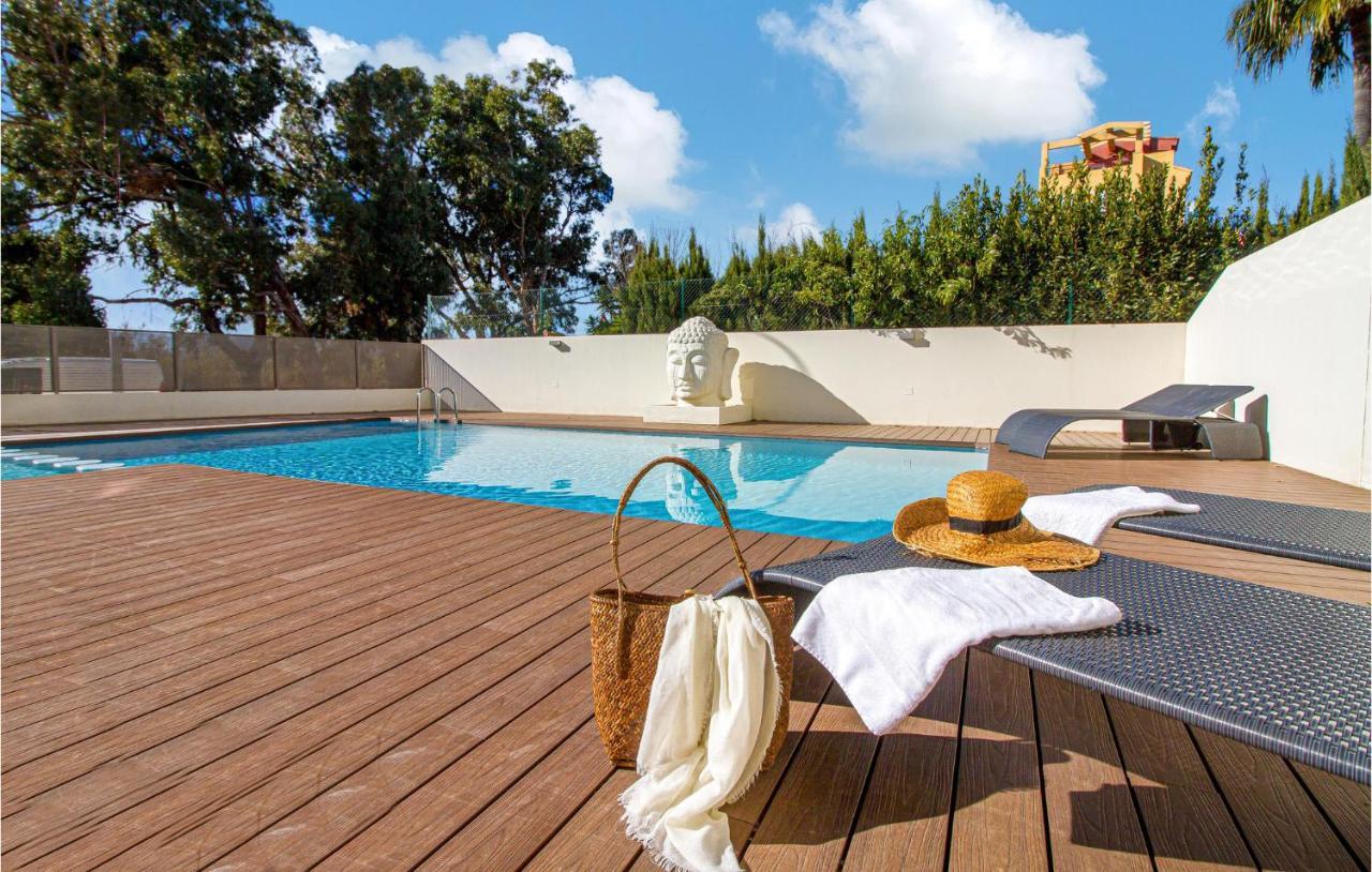 3 Bedroom Gorgeous In Apartamento